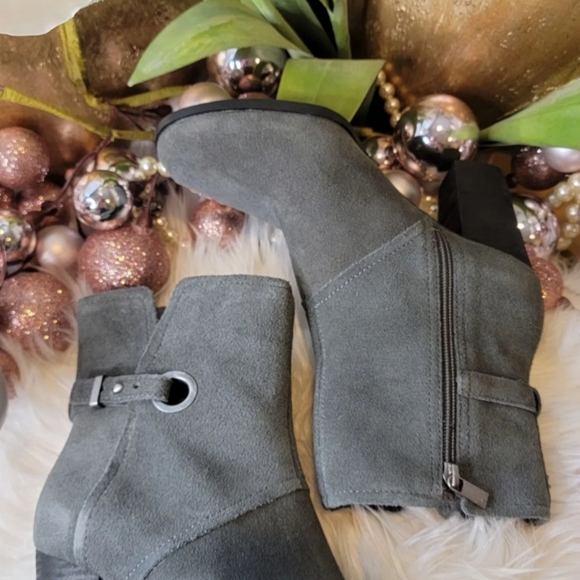 Koolaburra by UGG Women's Bootie - Picture 4 of 10